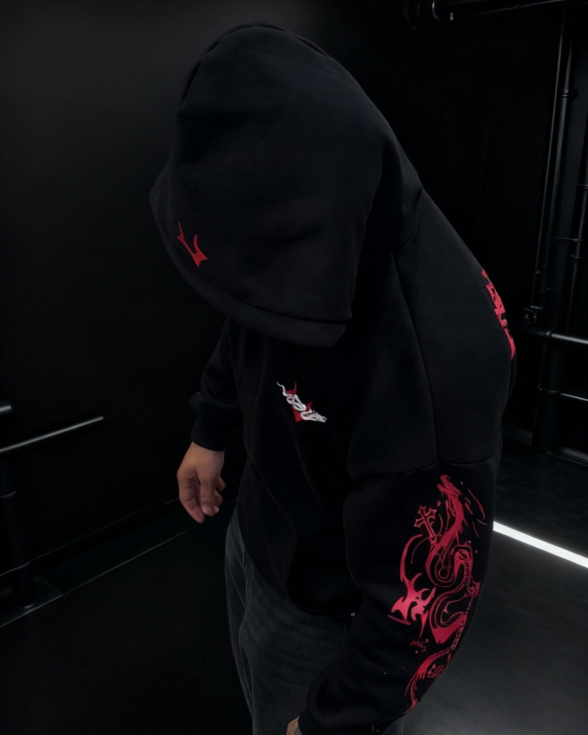UNTAMED KING HOODIE